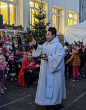 Le 6 décembre : Bénédiction du Marché de la St Nicolas de l’Institution Sainte Marie de Melun.